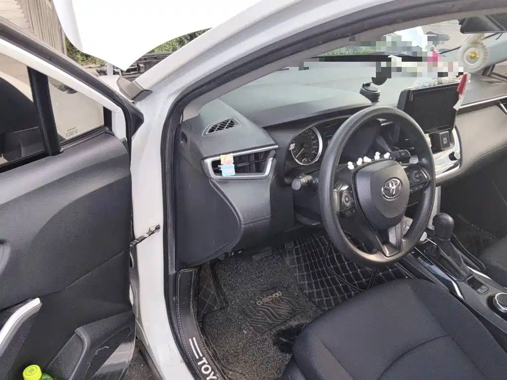 Toyota Corolla Cross — миниатюра 12