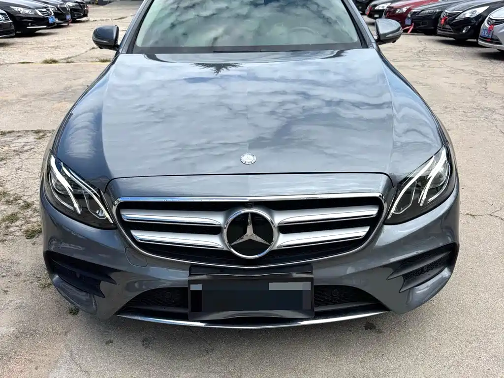 Mercedes-Benz E-Class — миниатюра 7