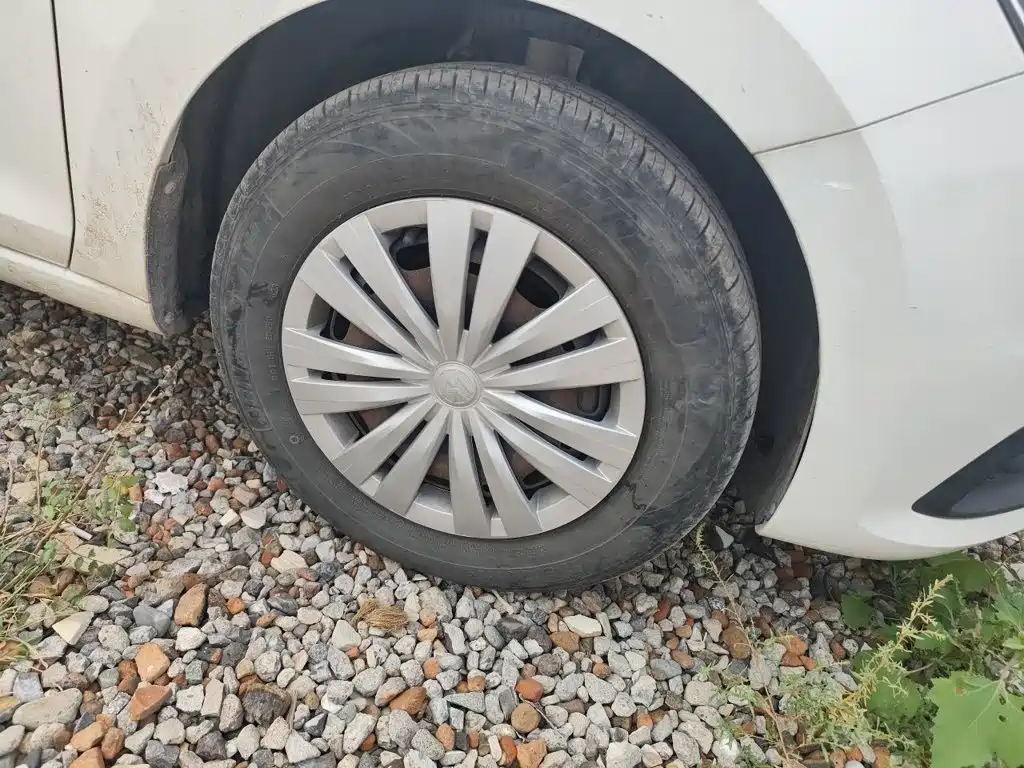 Volkswagen Santana — миниатюра 8