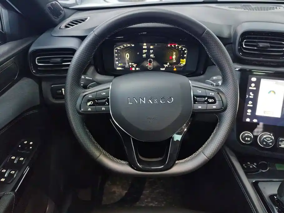 Lynk & Co 03 — миниатюра 15