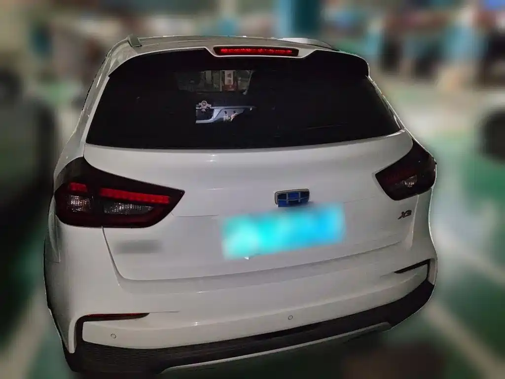 Geely Vision X3 — миниатюра 3