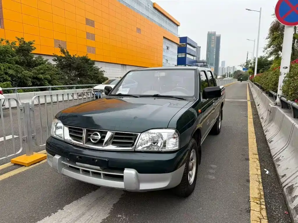 Nissan D22 2016