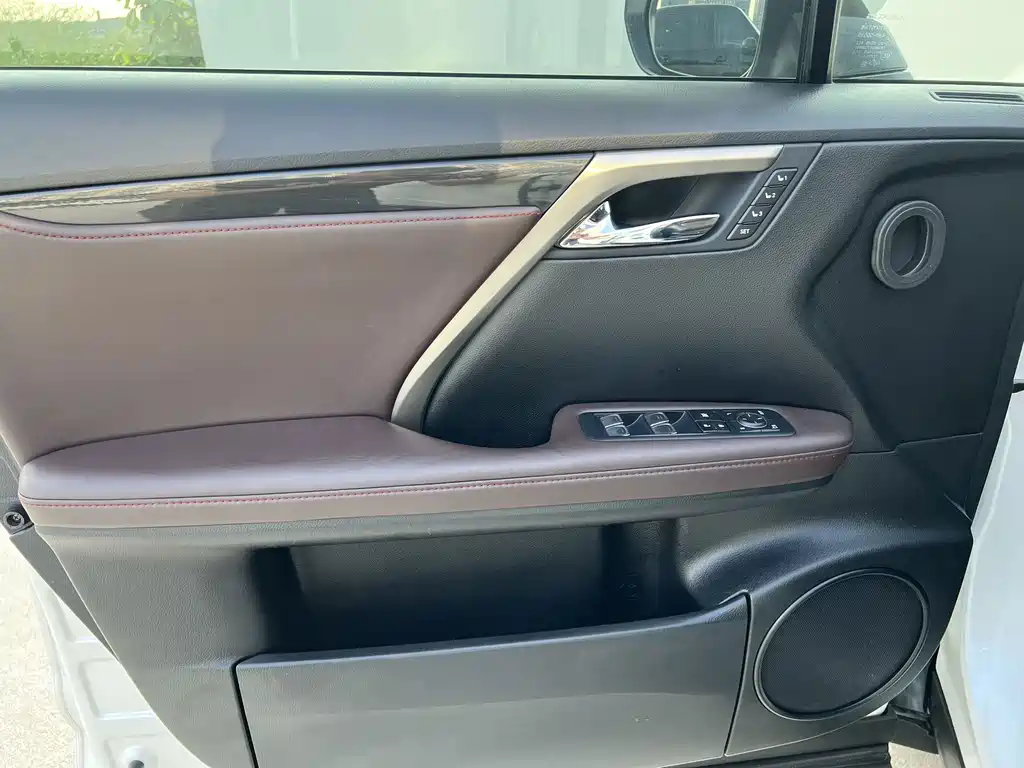 Lexus RX — миниатюра 14