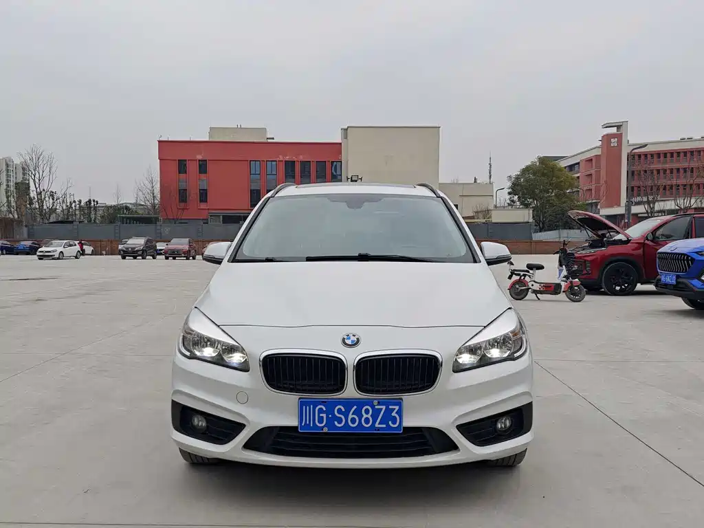 BMW 2 SERIES MULTIFUNCTIONAL STATION WAGON