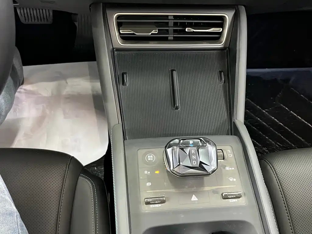 BYD Qin L — миниатюра 12