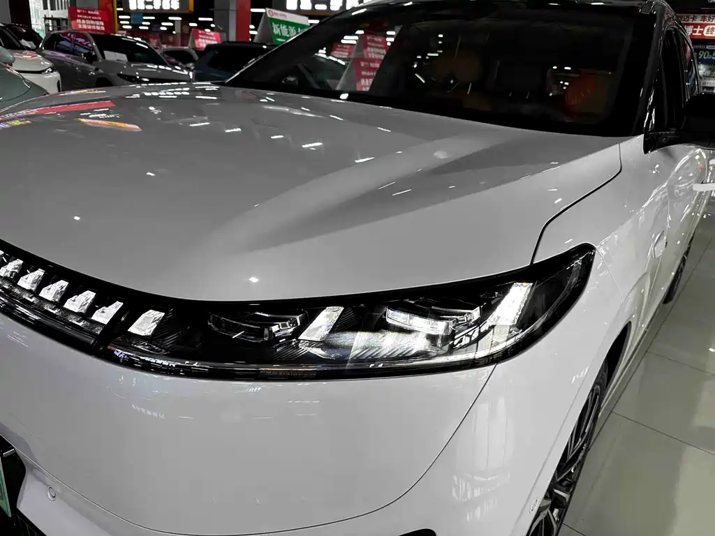 Dongfeng eπ008 2026 мест