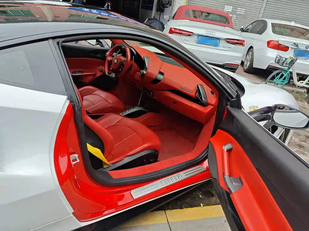 Ferrari 488 — миниатюра 6