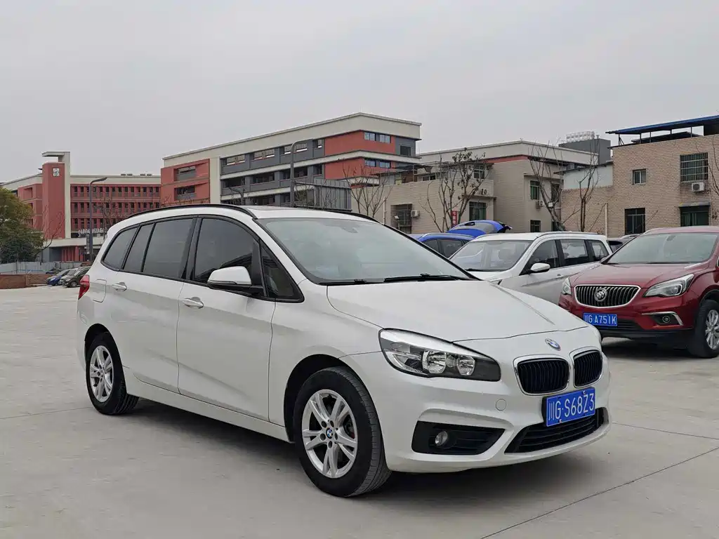 BMW 2 SERIES MULTIFUNCTIONAL STATION WAGON