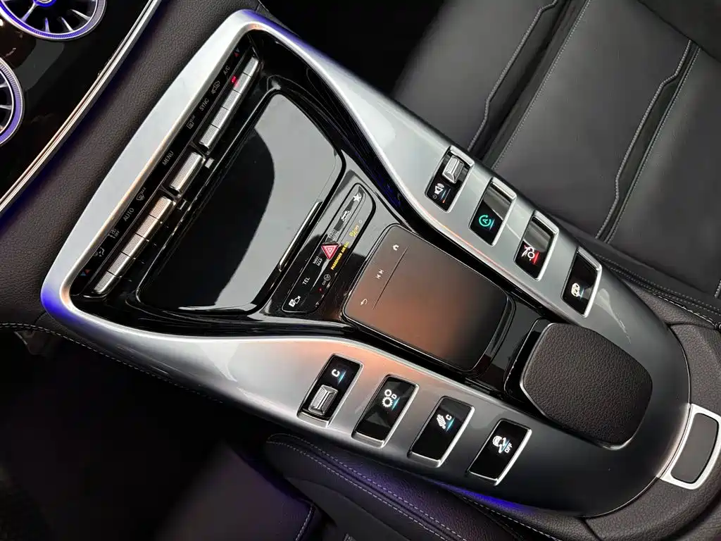 MERCEDES-BENZ AMG GT