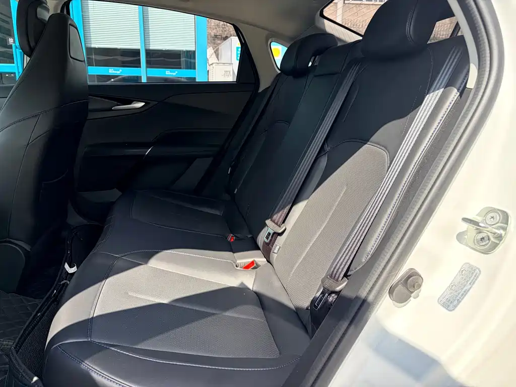Changan Eado — миниатюра 8