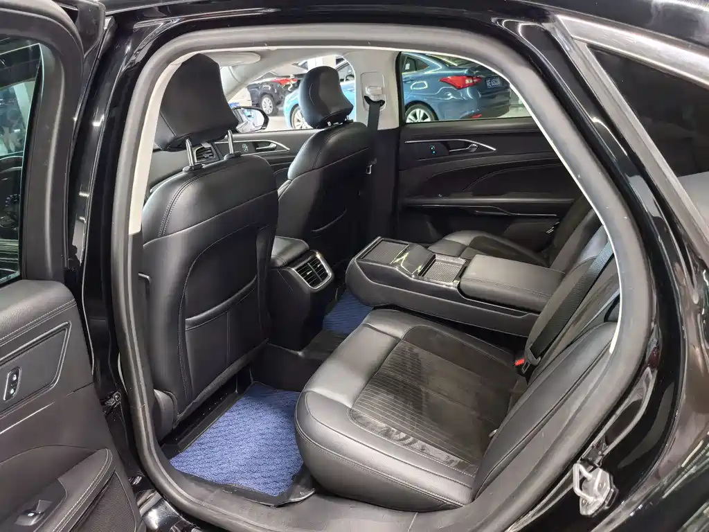 Ford Taurus — миниатюра 8