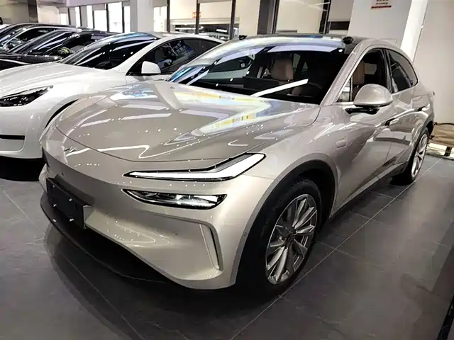 2025 Nio L60
