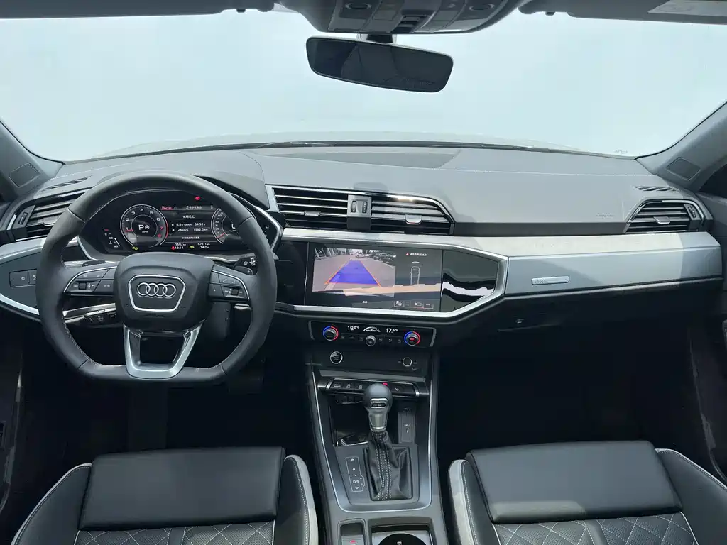 Audi Q3 2026 quattro 45 35TFSI Fashion