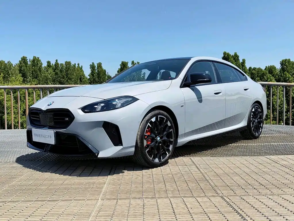 BMW M235L