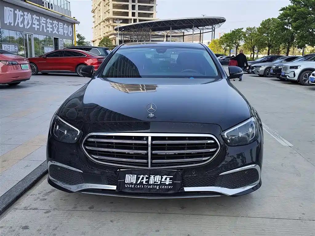 MERCEDES-BENZ E CLASS
