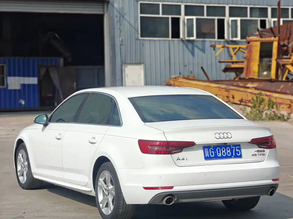 Audi A4L — миниатюра 7