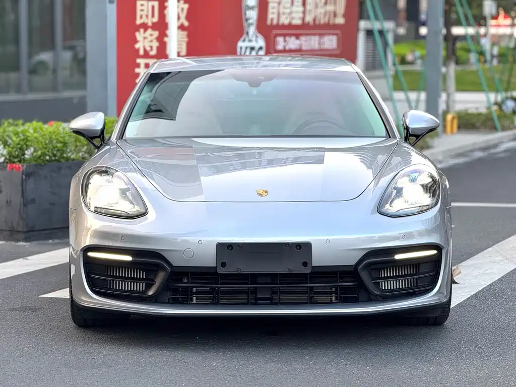 Porsche Panamera — миниатюра 2