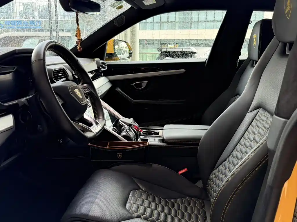 Lamborghini Urus 2021 4.0T V8