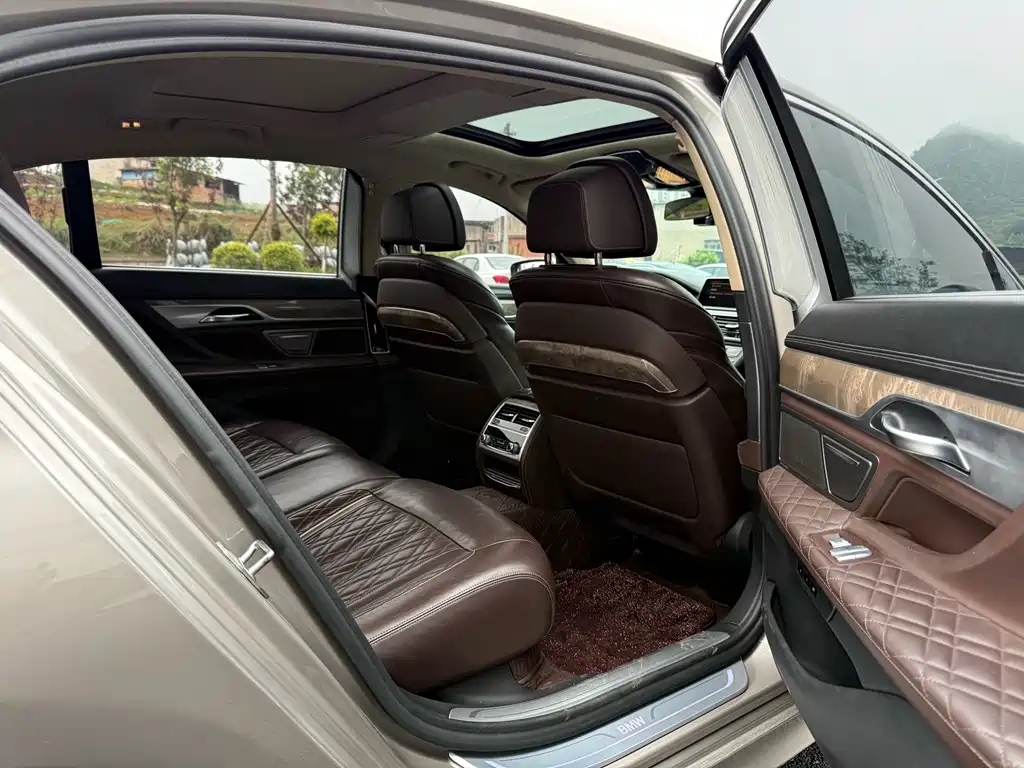 BMW 7 Series 7 2019 740Li Lead Luxury