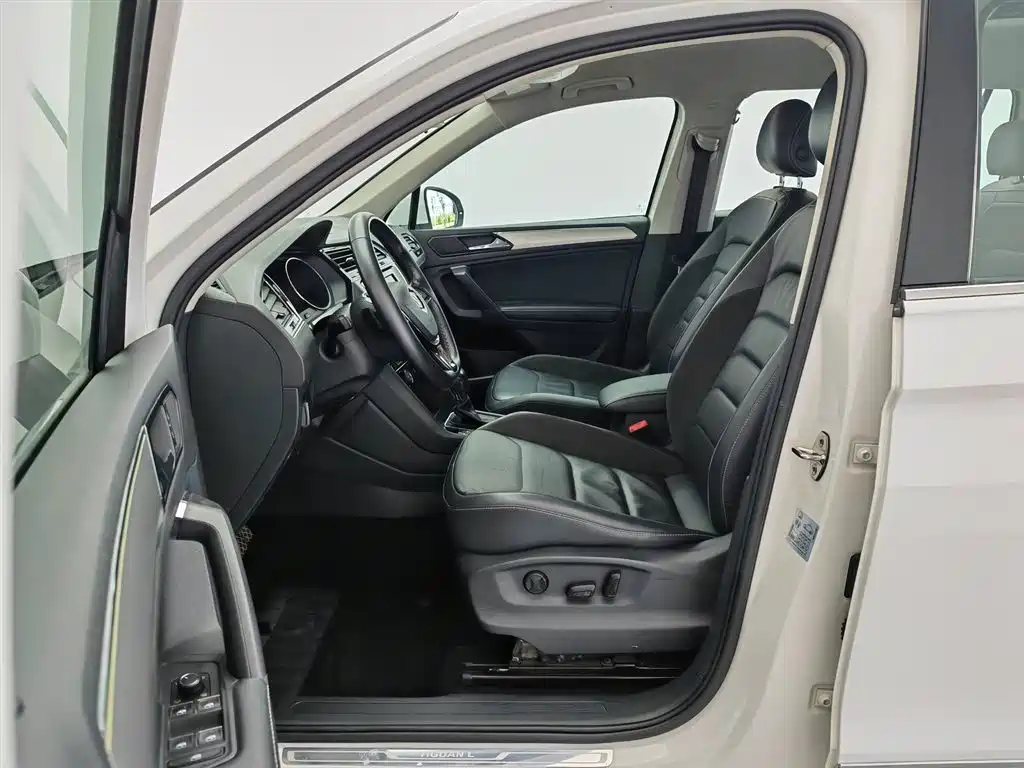 Volkswagen Tiguan L L 2018 280TSI AT Comfort