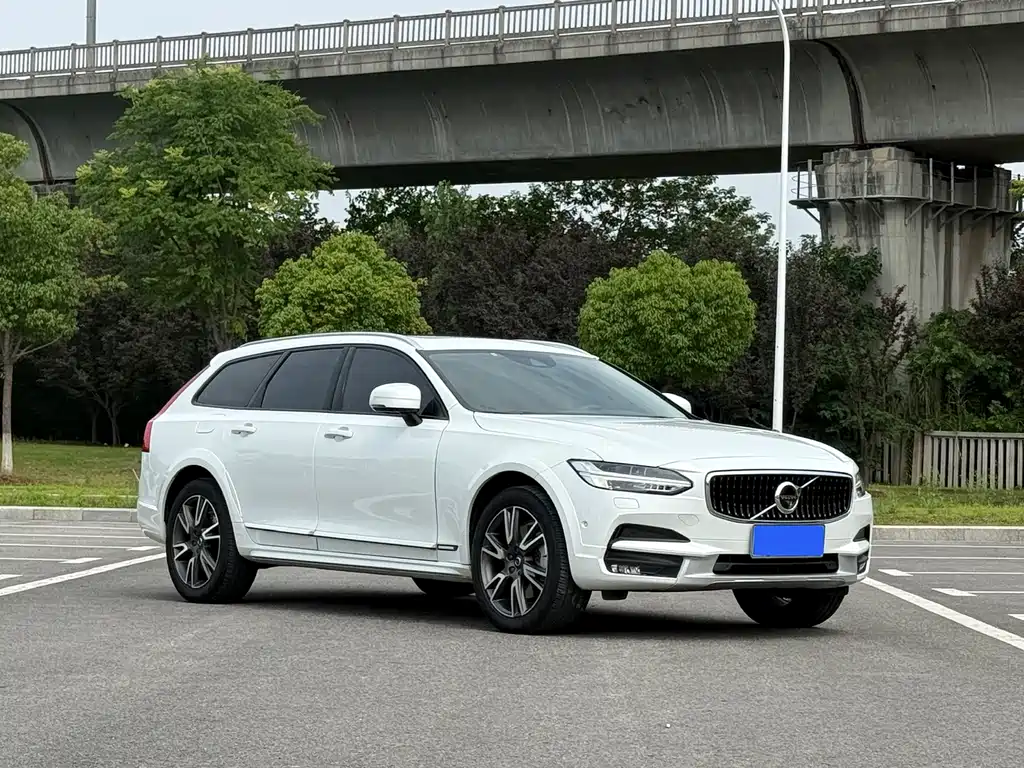 Volvo V90 2017 Cross Country T5 AWD