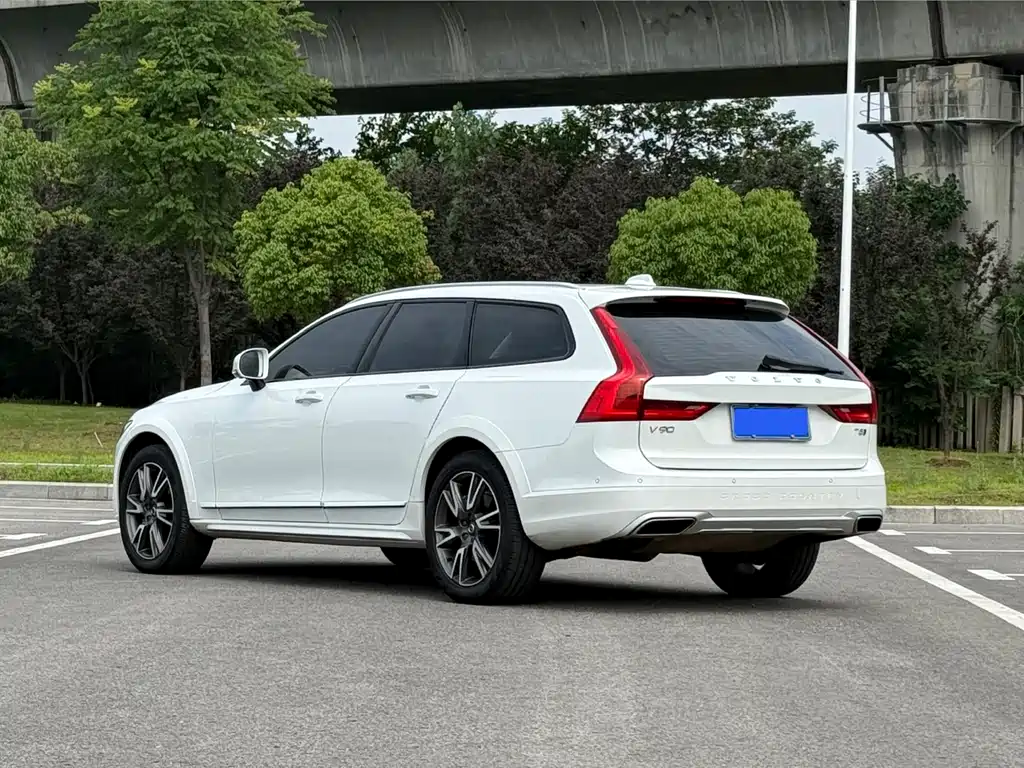 Volvo V90 2017 Cross Country T5 AWD