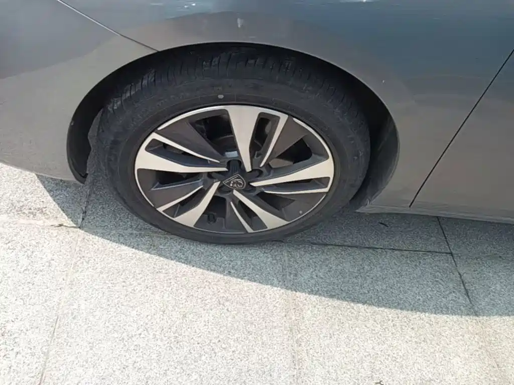 Peugeot 408 — миниатюра 23