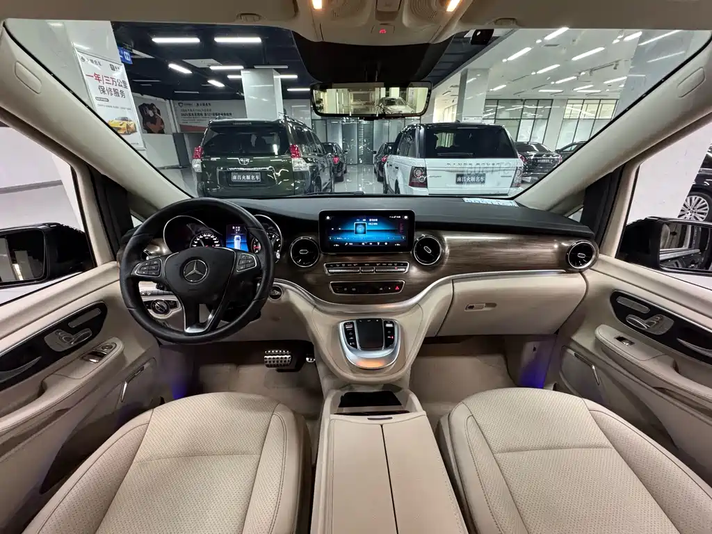Mercedes-Benz V-Class — миниатюра 14