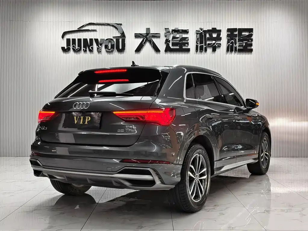 Audi Q3 2022 35 TFSI