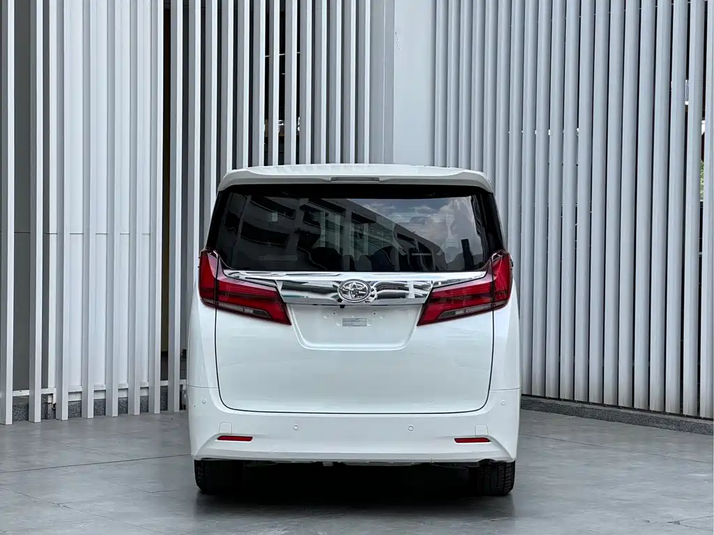 Toyota Alphard 2015 3.5L Luxury
