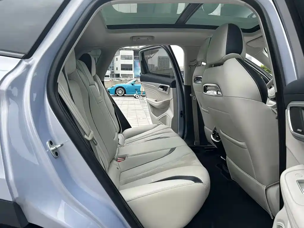 Roewe Feifan MARVEL R — миниатюра 9