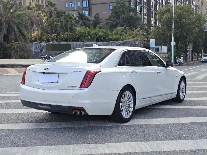 CADILLAC CT6