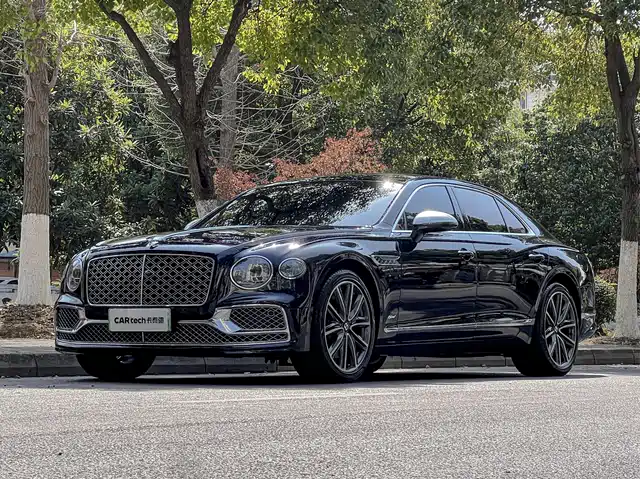 Bentley Flying Spur Hybrid