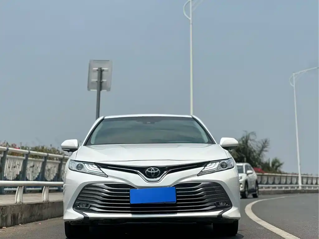 Toyota Camry 2021