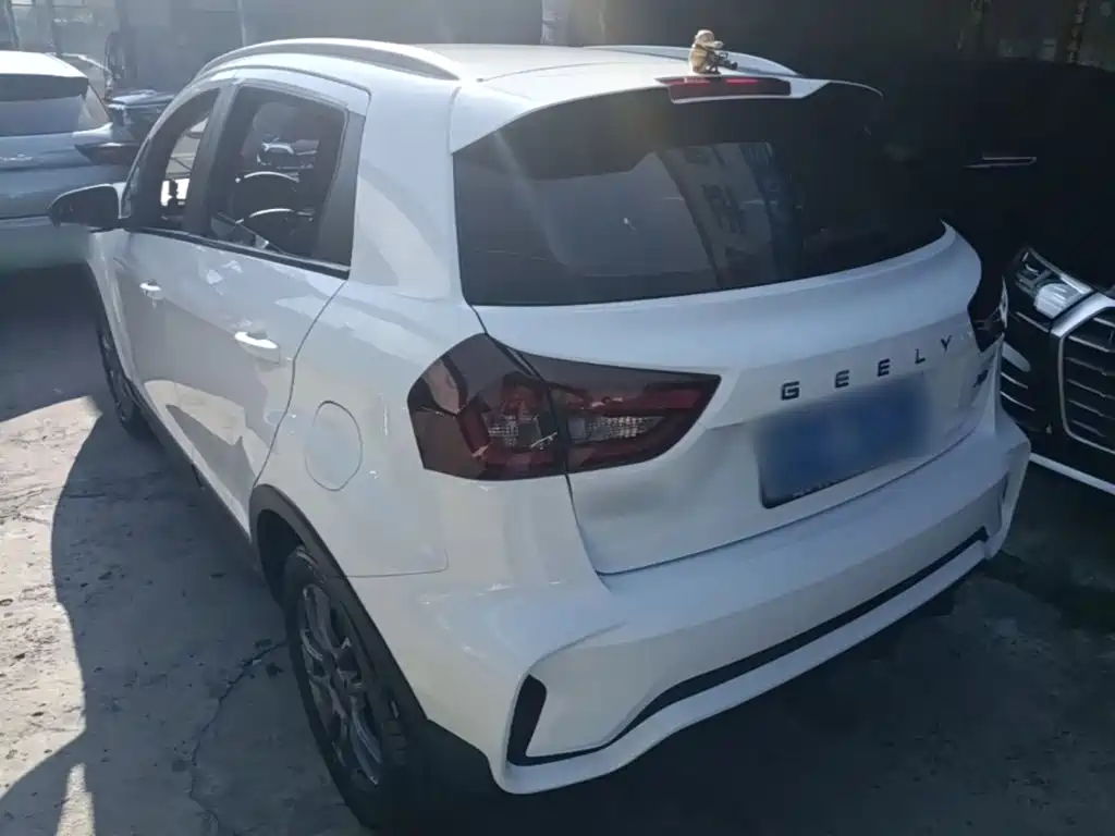 Geely Vision X3 — миниатюра 5