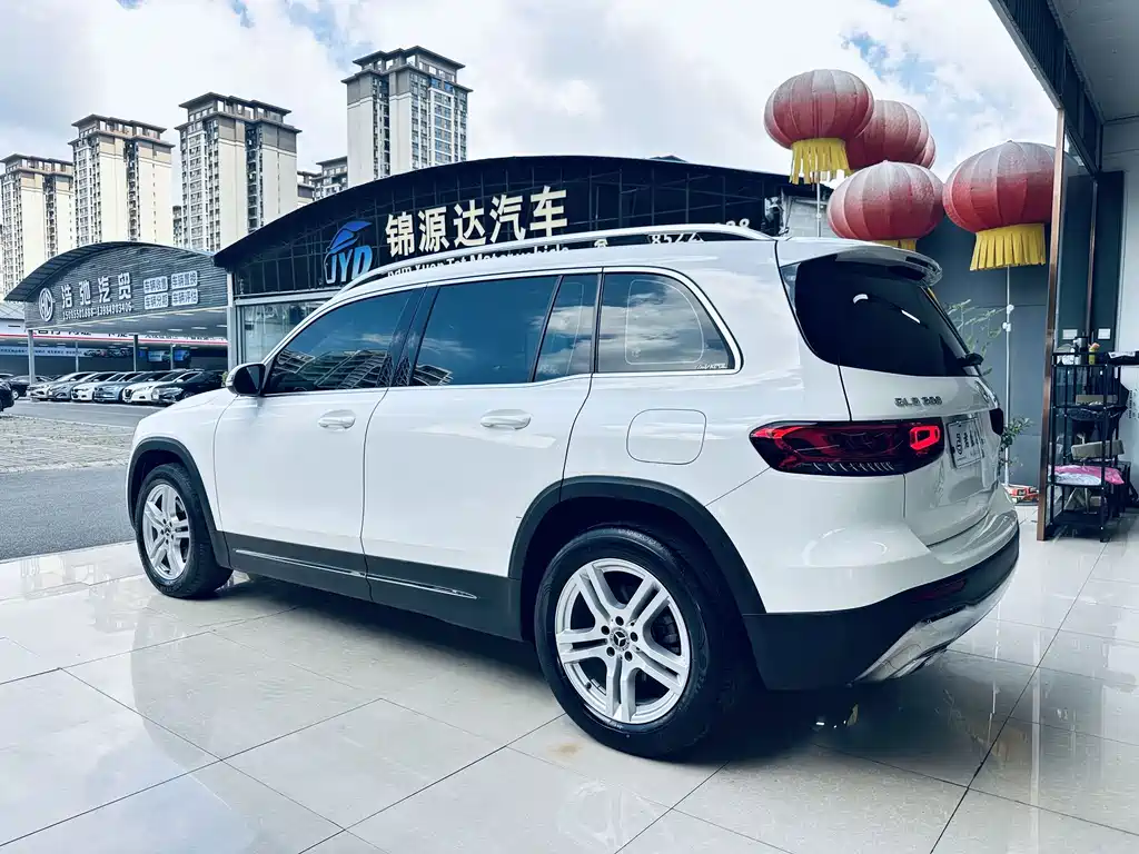 Mercedes-Benz GLB — миниатюра 7