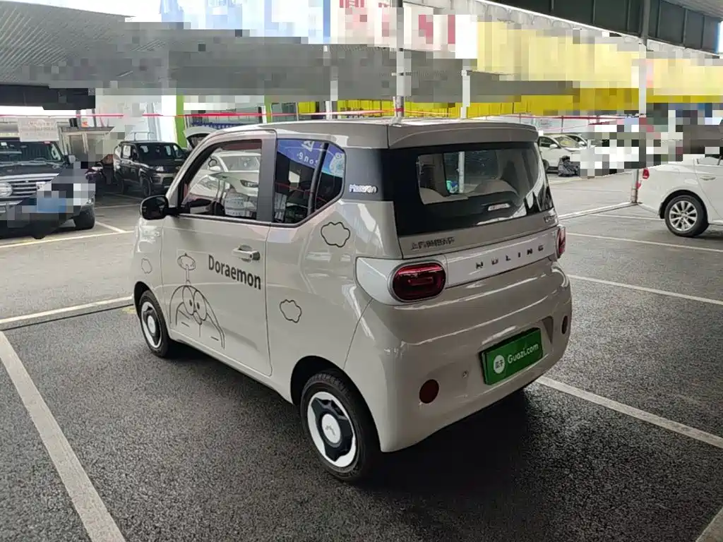 Wuling MINIEV — миниатюра 5