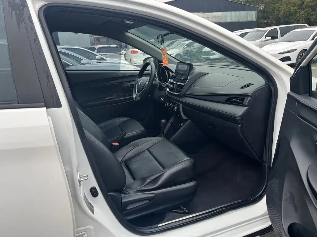 TOYOTA YARIS L ZHIXUAN
