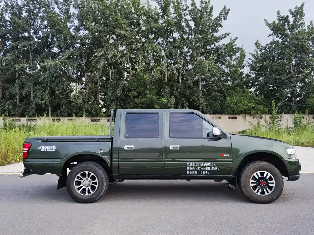 Isuzu Pickup — миниатюра 7