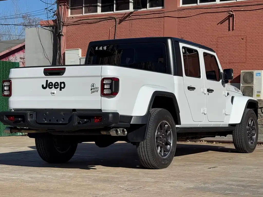 JEEP GLADIATOR