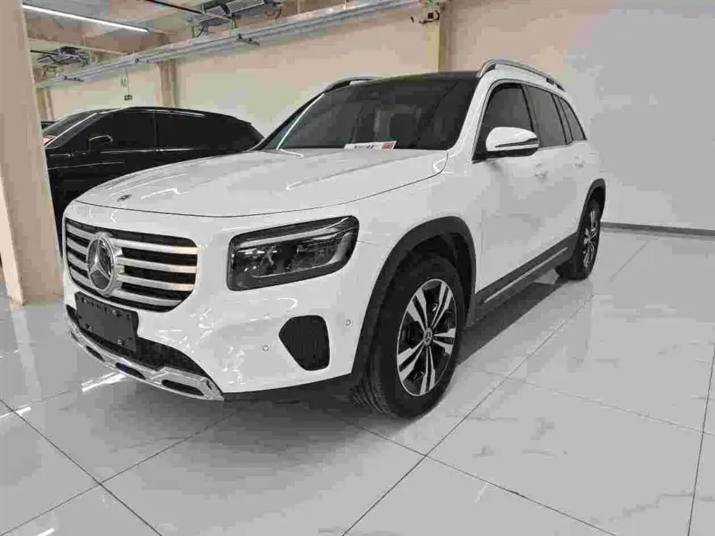Mercedes-Benz GLB 2024