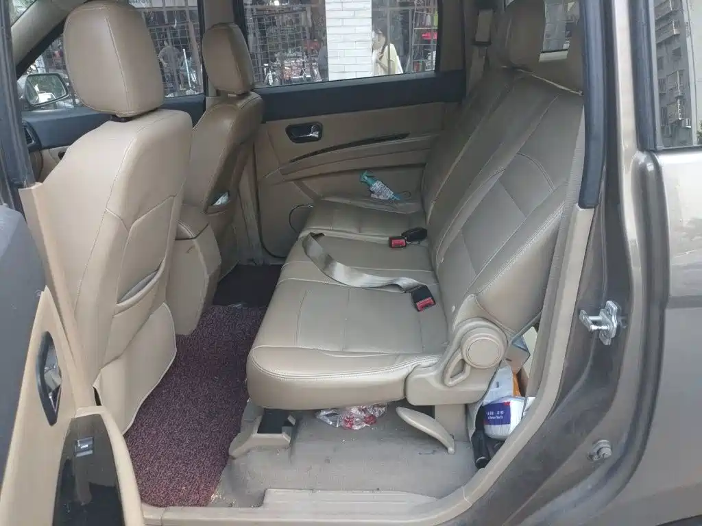 Wuling Hongguang — миниатюра 18