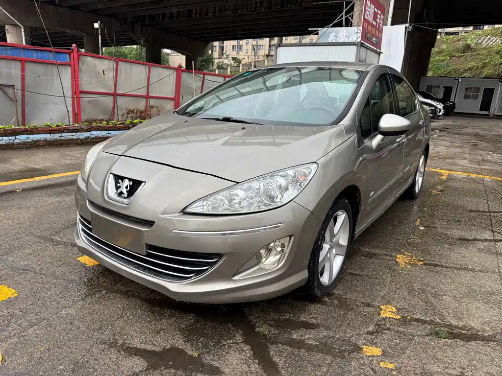 Peugeot 408 2011