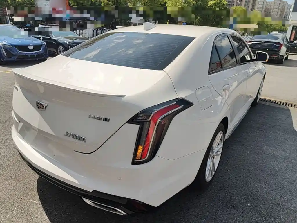 Cadillac CT4 2022 28T
