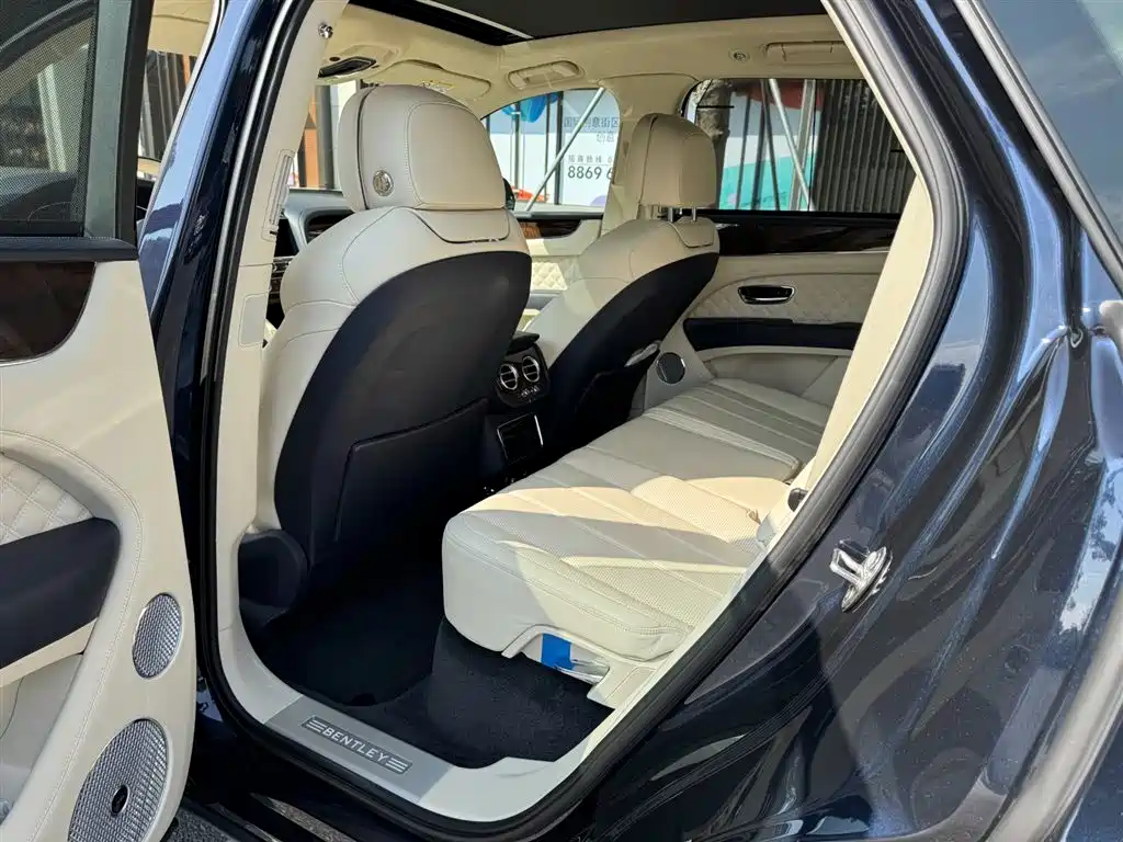 Bentley Bentayga 2021 4.0T V8