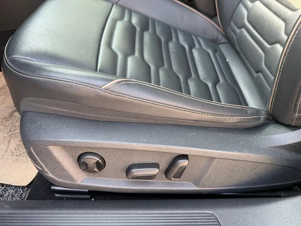 Volkswagen Passat 2021 330TSI Elite