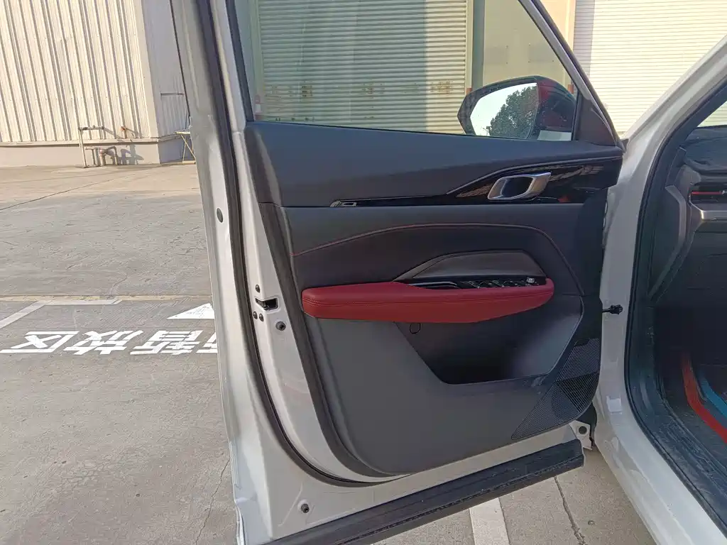 CHANGAN CHANGAN AUCHAN Z6