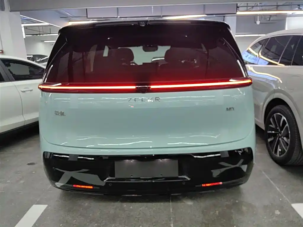 Zeekr Mix 2025 Smart Drive