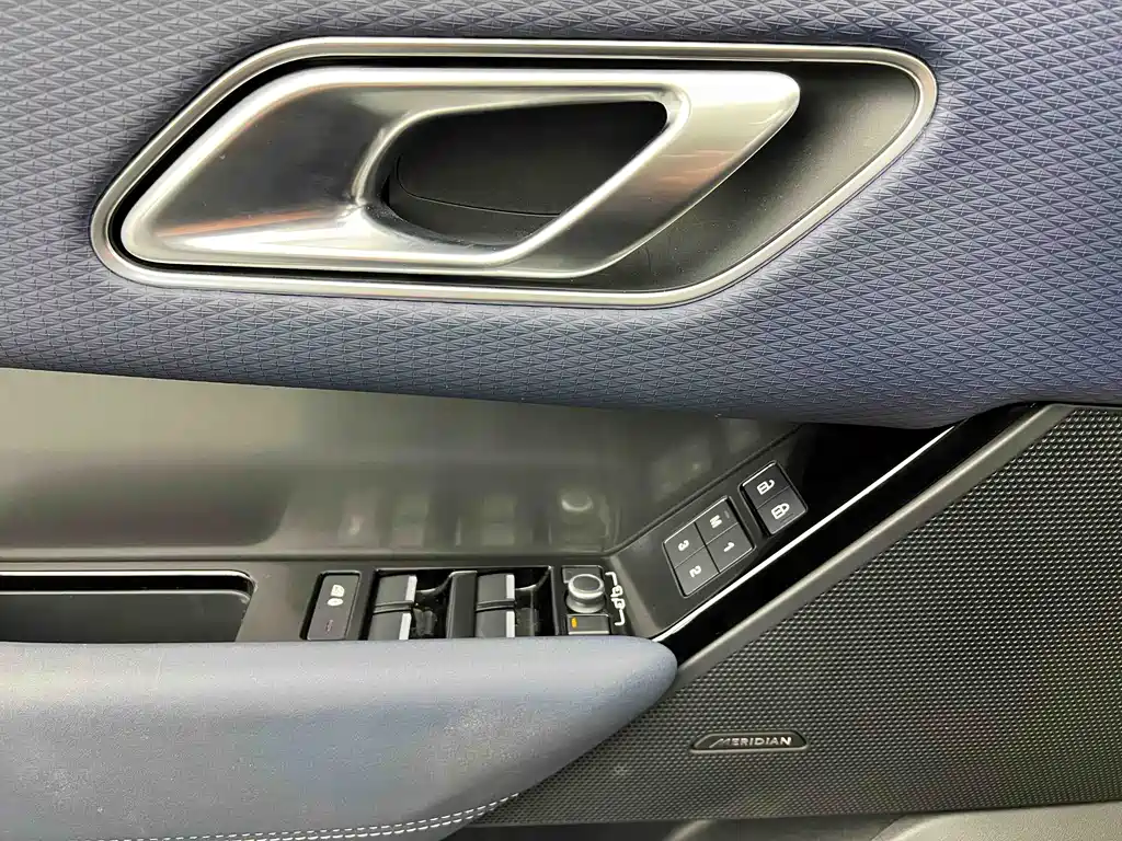 Land Rover Range Rover Velar 2022 250PS