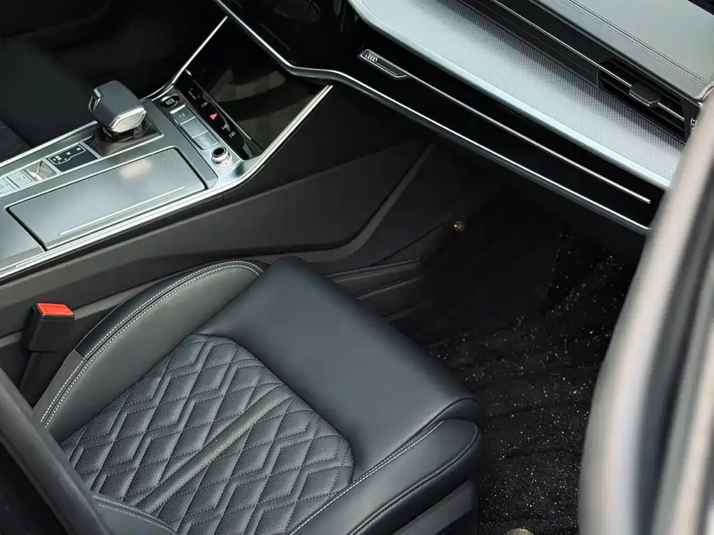 Audi A6L 2025 45 TFSI